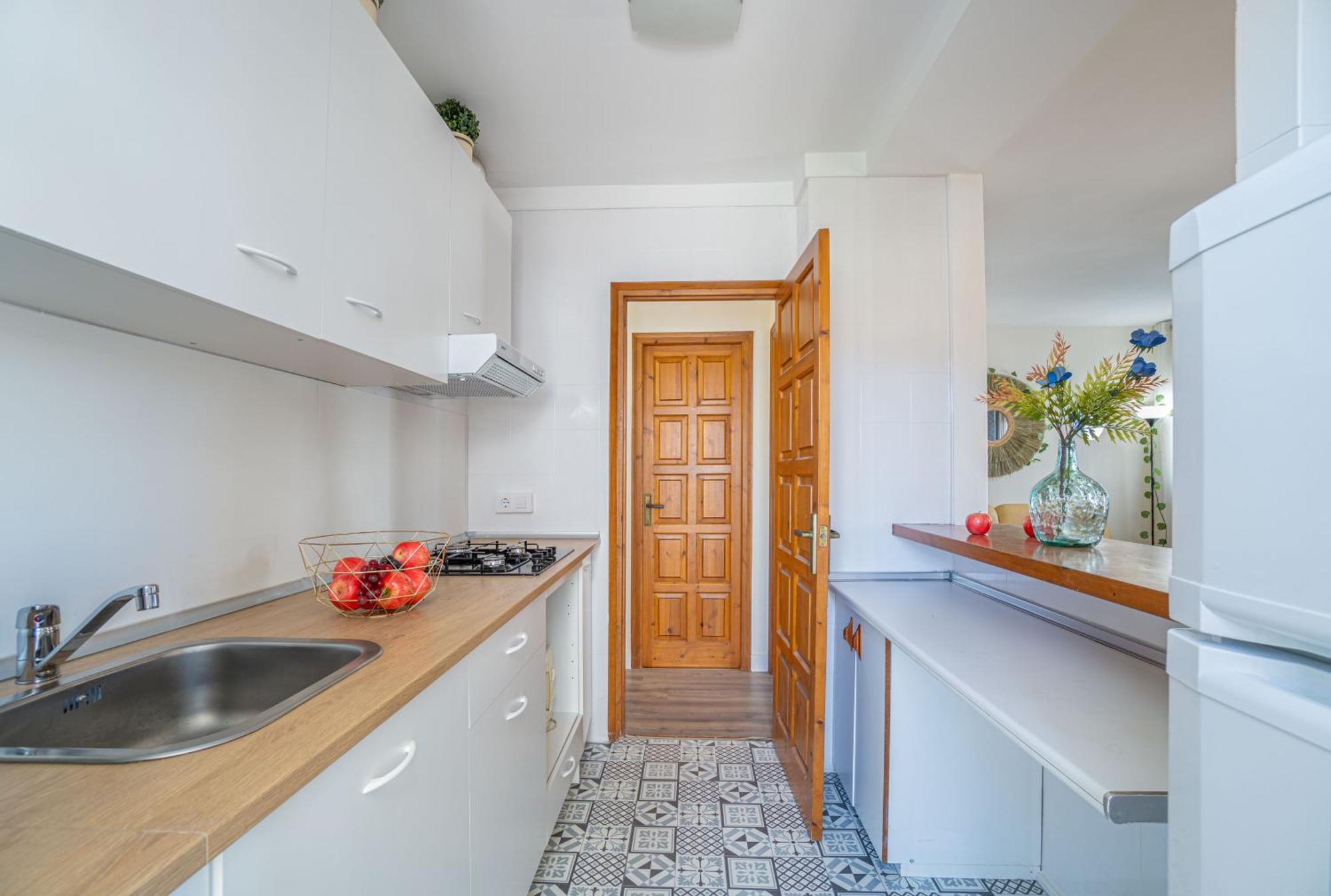 Est1-Spaciouss Appartment In The Beach, Bbq, Downtonwn, Parking, Fast Wifi Fibre Roses Esterno foto