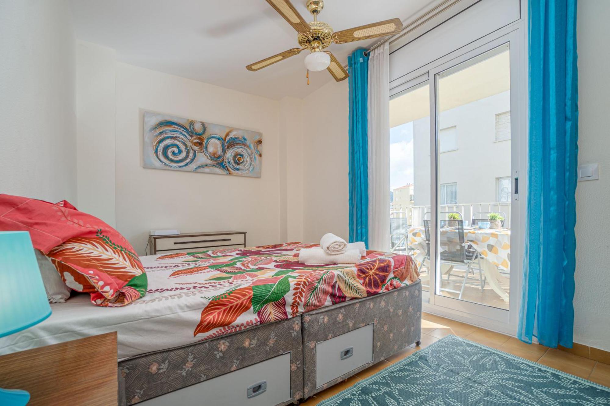 Est1-Spaciouss Appartment In The Beach, Bbq, Downtonwn, Parking, Fast Wifi Fibre Roses Esterno foto