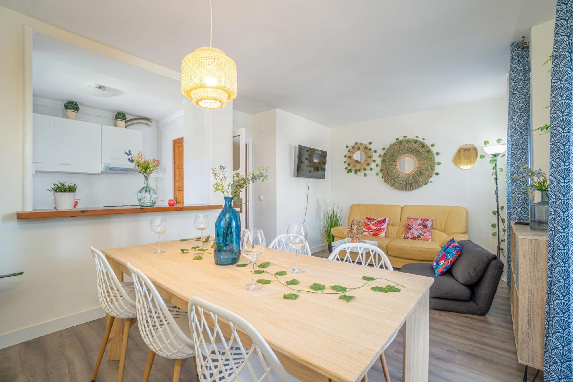 Est1-Spaciouss Appartment In The Beach, Bbq, Downtonwn, Parking, Fast Wifi Fibre Roses Esterno foto