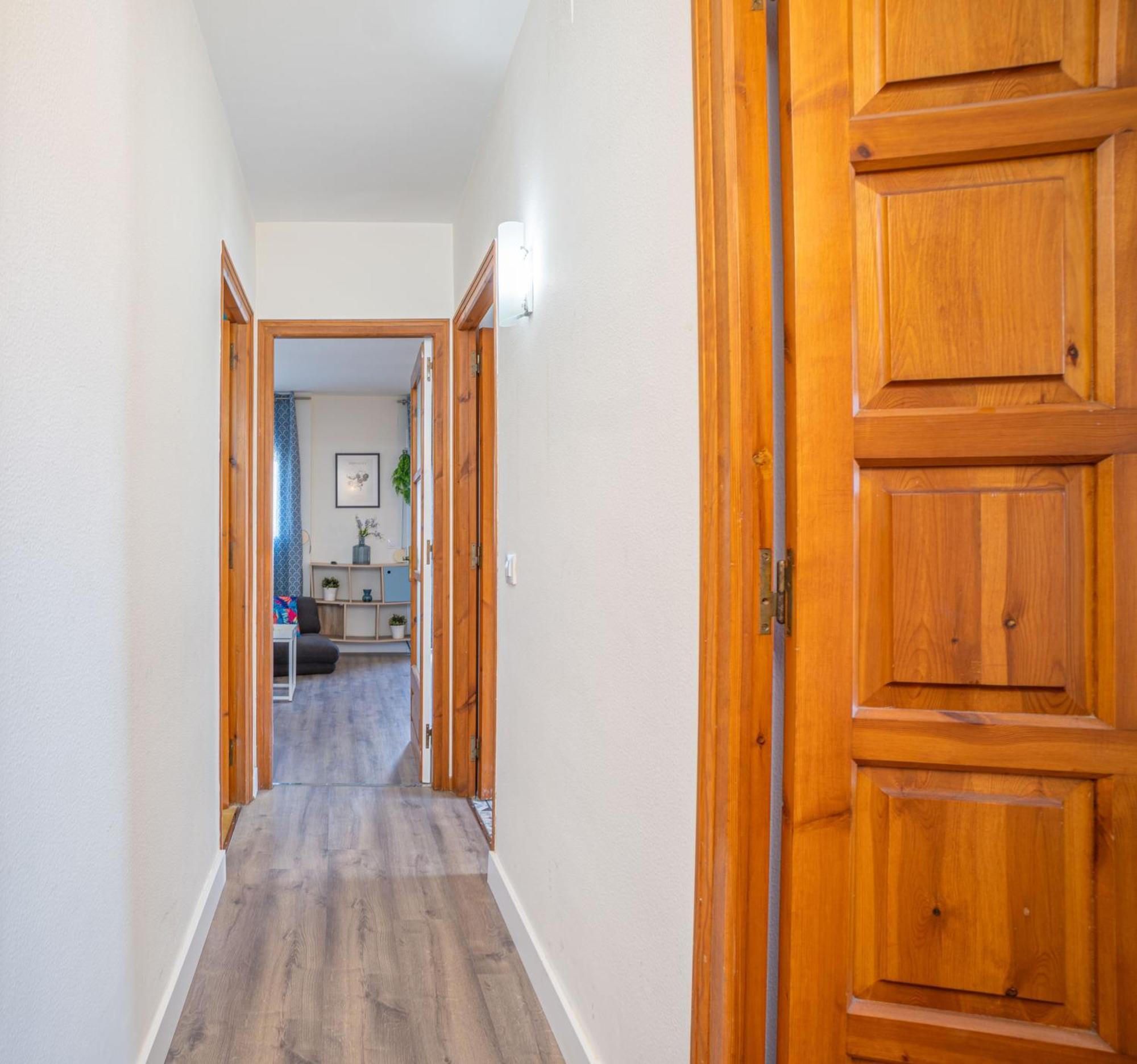 Est1-Spaciouss Appartment In The Beach, Bbq, Downtonwn, Parking, Fast Wifi Fibre Roses Esterno foto